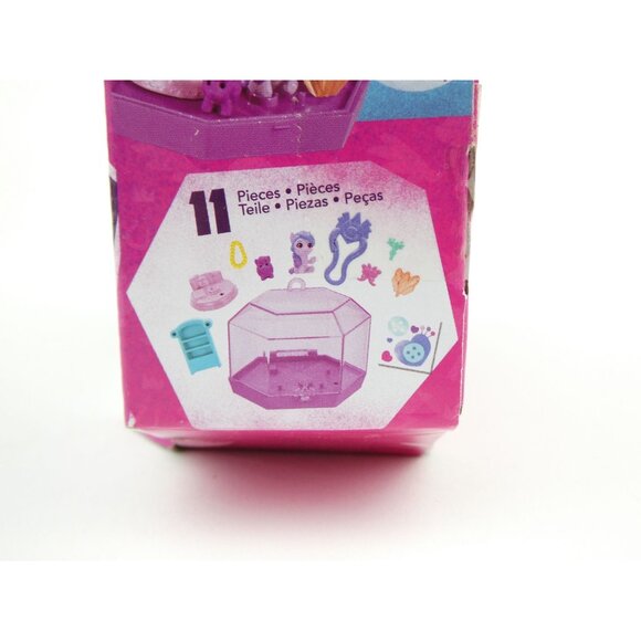 My Little Pony Izzy Moonbow Mini World Magic Crystal Keychain - Picture 8 of 9